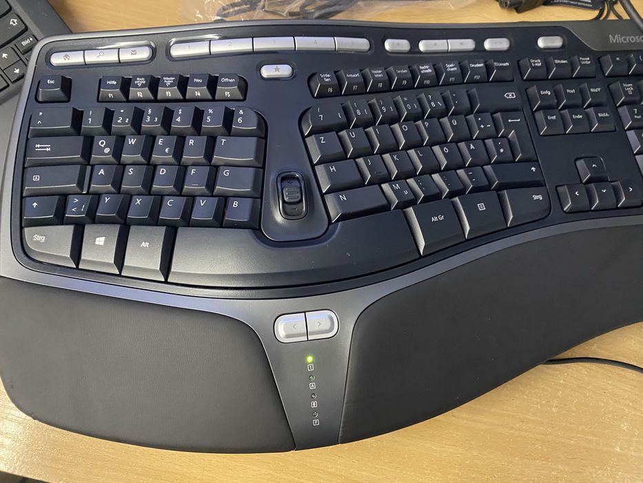 Клавіатура Microsoft Natural Ergonomic Keyboard 4000 (нова): 2 300
