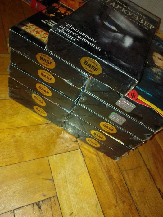 Відеокасети/Видеокассеты Старкуэзер, Деньги на двоих (Новые, в пленках