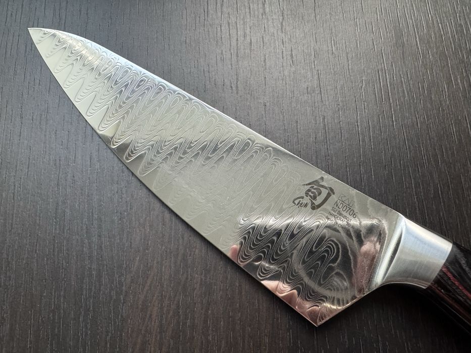 Японський професійний кухонний шеф-ніж Shun Reserve