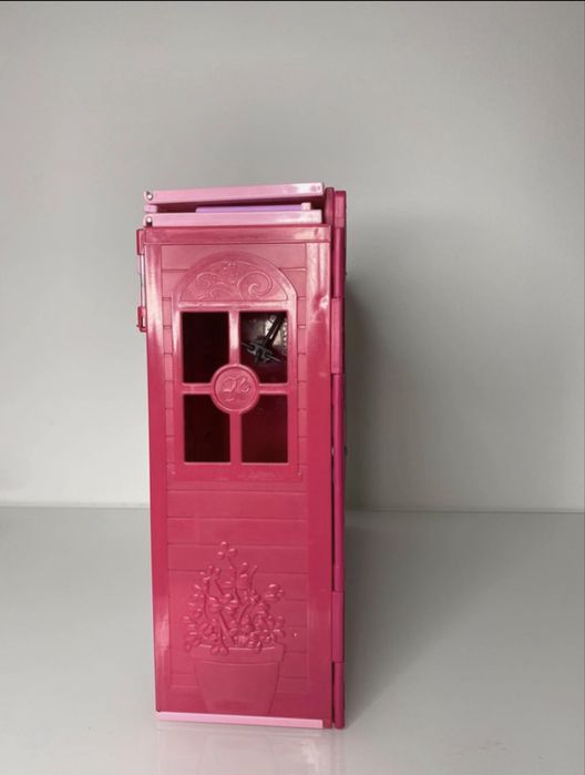 Casa da Barbie + peças + 2 Barbies