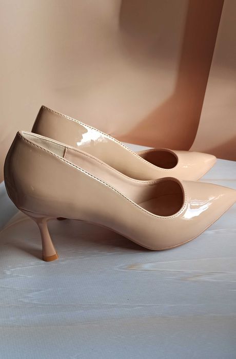 Туфлі лодочки на підборах, 41 р-р (26 см), лакований нюд