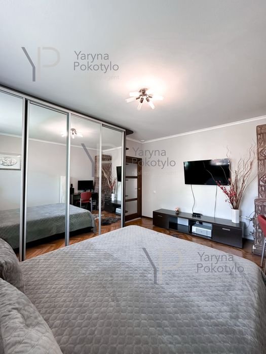 Оренда 3к квартири з власним подвірʼям та паркомісцем