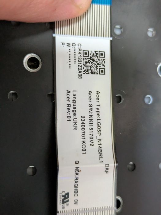 Клавіші з клавіатури Acer Nitro 5 з підсвіткою