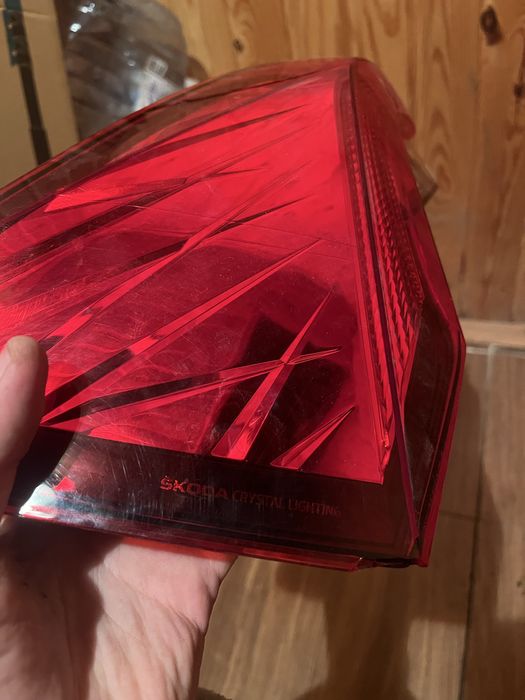 Задня ліва фара ліхтар шкода скала skoda skala