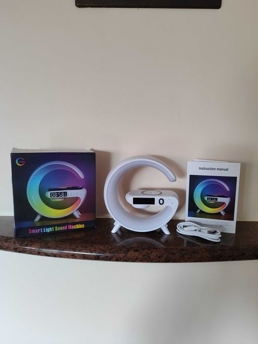 Budzik Zaokrąglony RGB z Ładowaniem Indukcyjnym