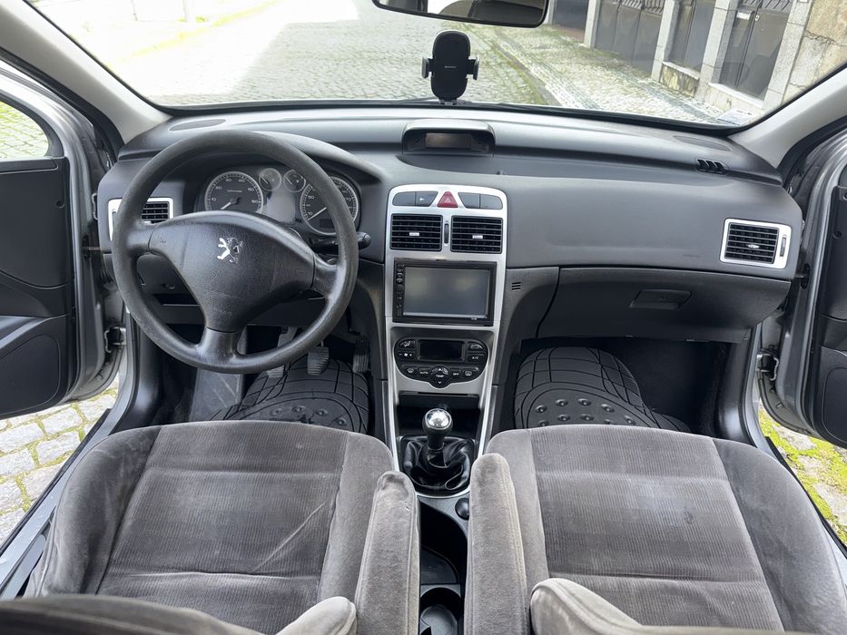 Peugeot 307 1.4i 16v 90cv Navitec 2004