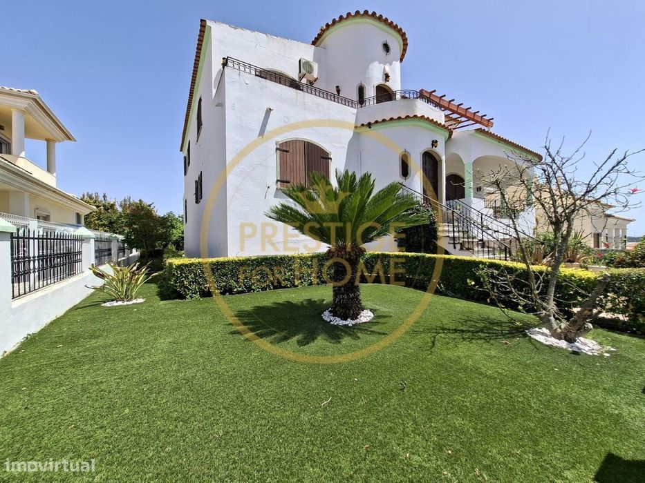 Moradia de T5 com Vista Mar em Loulé