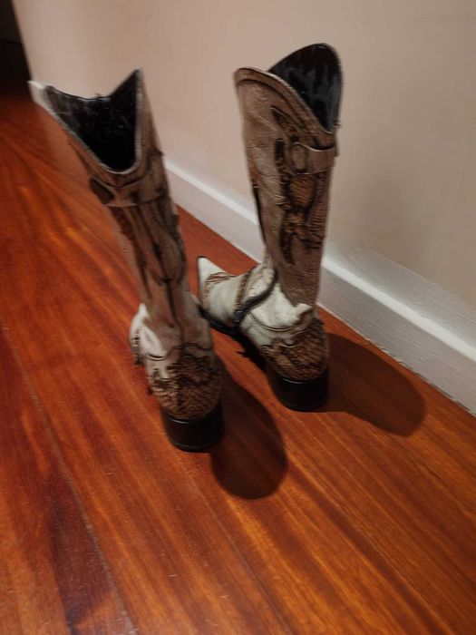 Botas Texanas em pele. Como novas