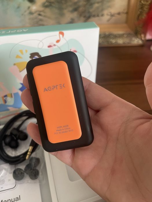 Плеєр AGPTEK M2PL: Твій ідеальний ритм для спорту та драйву