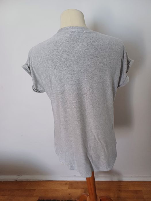 Koszulka z fajnym motywem na przodzie