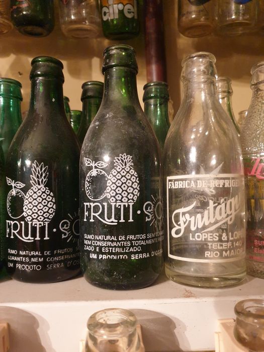 Garrafas antigas pirogravadas