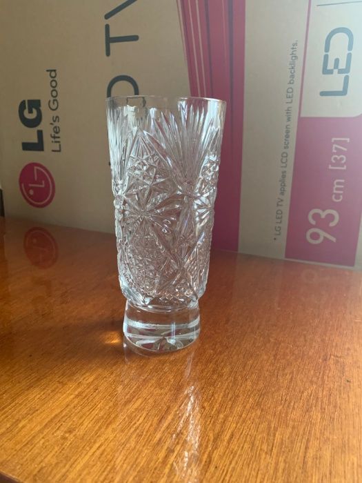 Хрустальная ваза