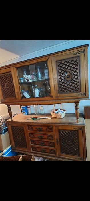 Móveis antigos para restaurar