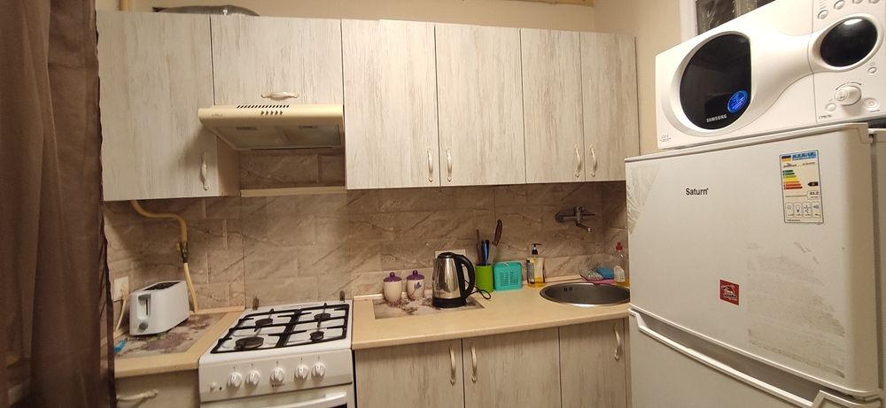 Квартира Центр Сахарова на 1 поверсі! Жалюзі на вікнах!