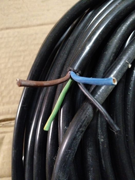 Cabo eléctrico Flexível 4x2,5mm²  ( novo )