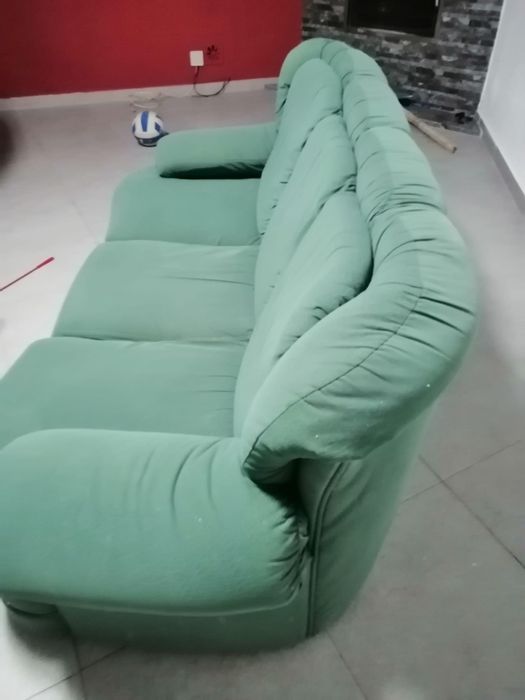 Sofá-cama verde para 3 pessoas