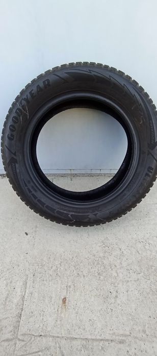 Продам зимові шини 4 штукі 205-60-16