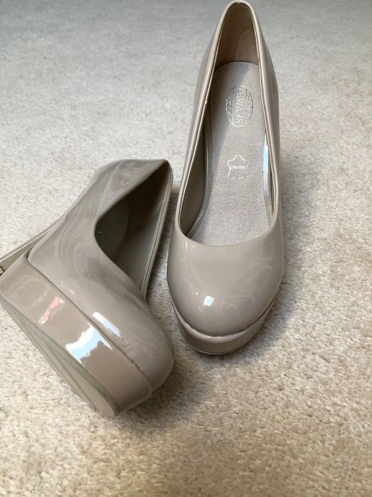 Szpilki buty na obcasie botki sandały kozaki beżowe kremowe nude