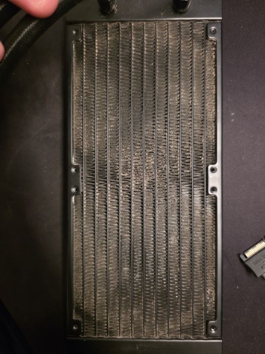 Corsair  icue H100i pro xt