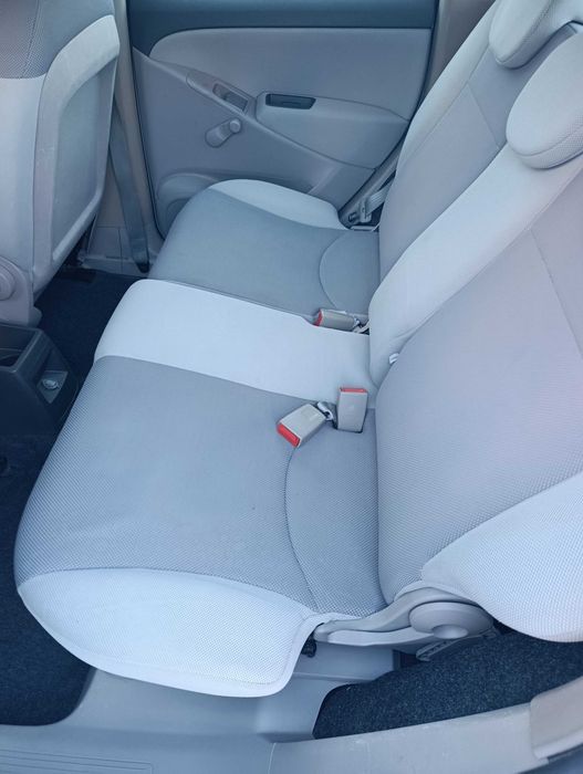 Fiat idea ,com pneus novos e amortecedores.