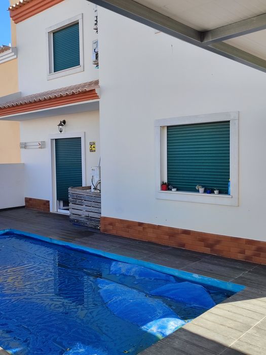 Moradia T4 com piscina