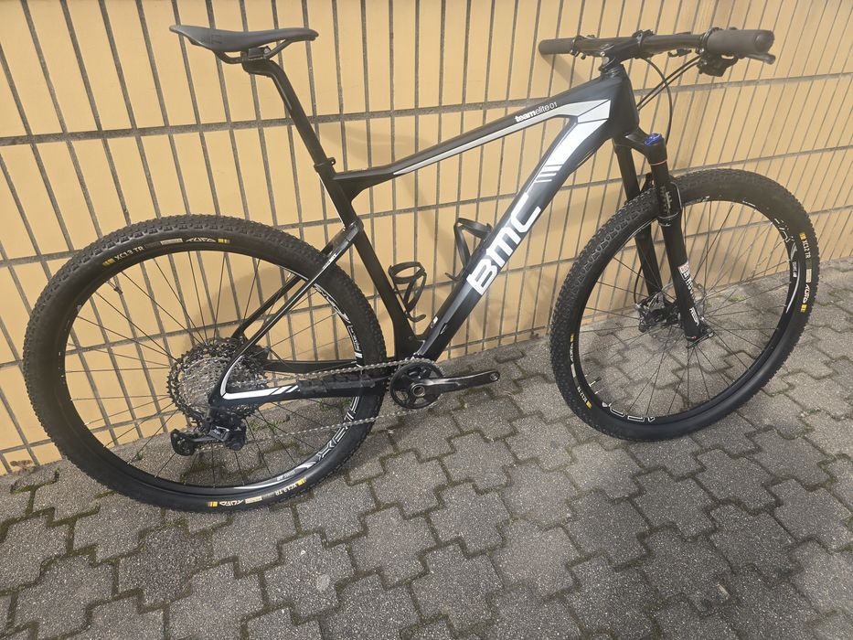 Bicicleta  BMC  TEAM  ELITE  01