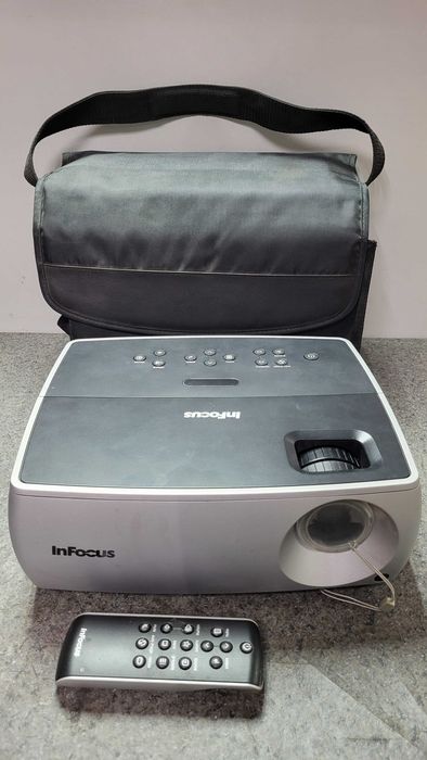 Проектор INFOCUS IN2102
