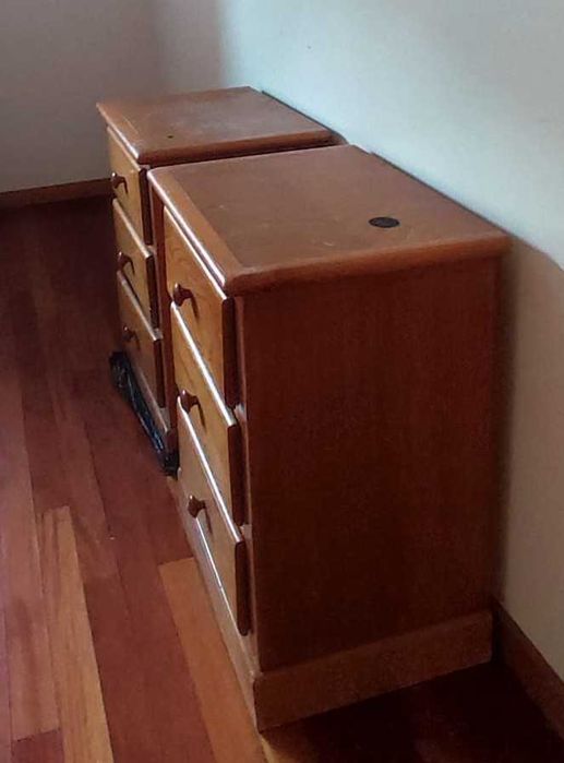 Mobília de Quarto de Casal Completa (Cama 140x190 + Colchão + 2 Mesinhas)