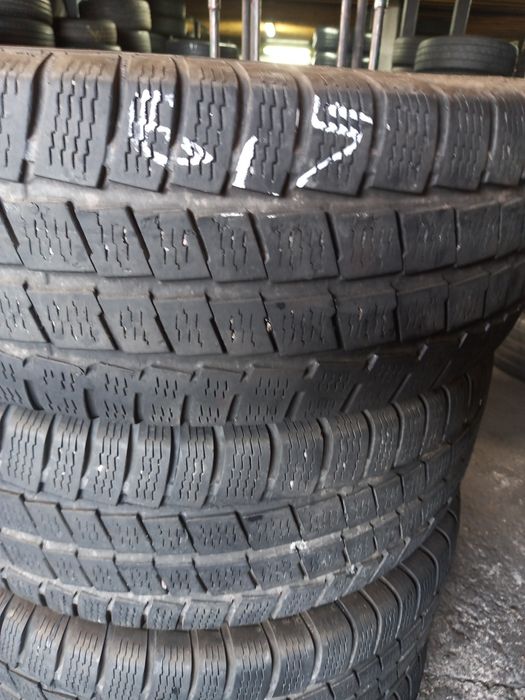 Opony używane 235/65/16c platin 4x6.5 mm 2020 rok prod