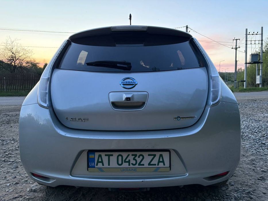 Nissan leaf 2012