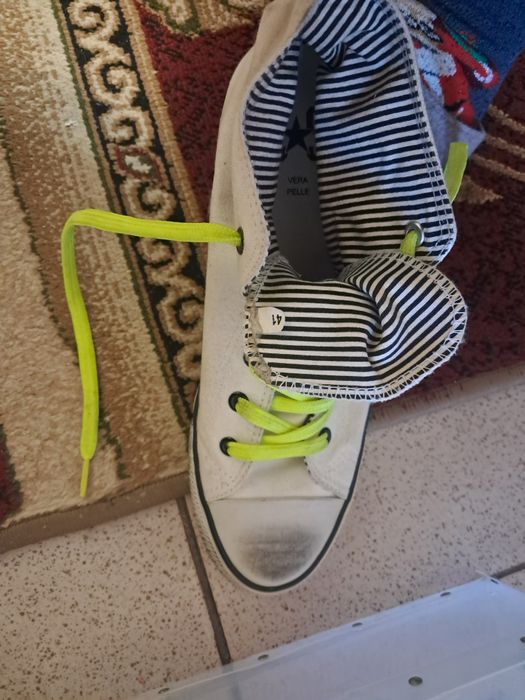 Кеди ,жіночі,майже нові