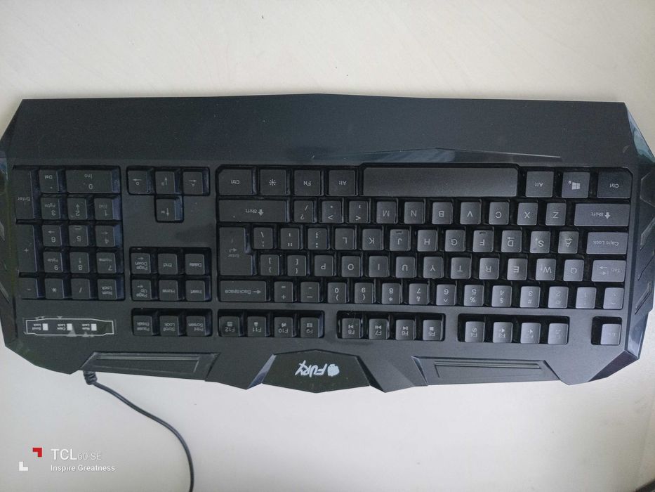Monitor Samsung 22 cale+ klawiatura i mysz gamingowa