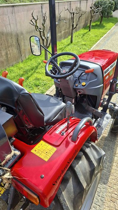 Trator Massey Ferguson 1529 de 2016 com ou sem alfaias