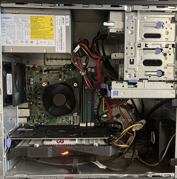 Компютер з монітором