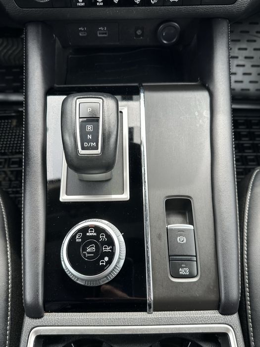 Продам Mitsubishi Outlander 2021 2022 2.5 передний привод 130.000 км