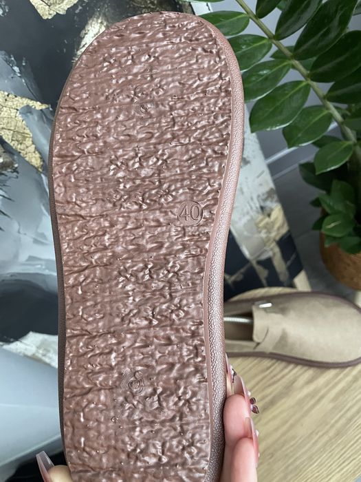 замшеві лофери бежеві