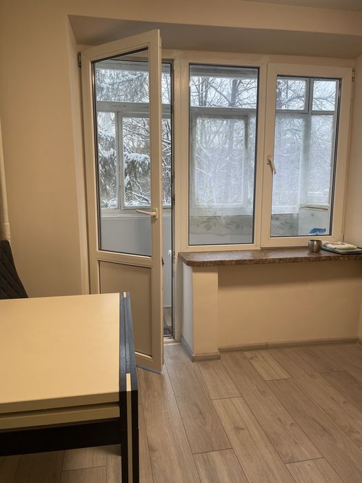 Здається в оренду 2кімнатна квартира на Героів Майдану