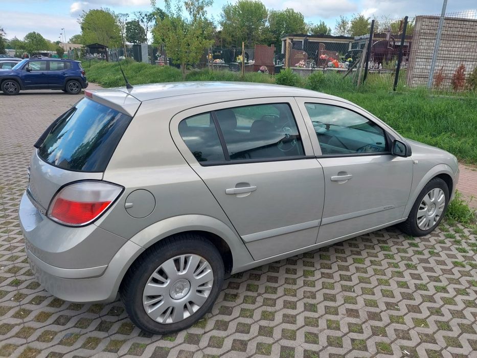Sprzedam opla astra H polift 1.6 115km 2007r