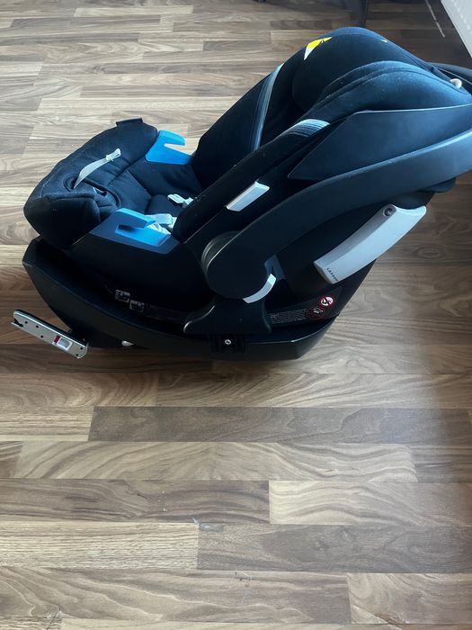 Fotelik Cybex z bazą