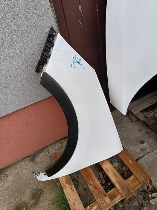 Крыло передние левое правое Kia Sportage 3 III разборка