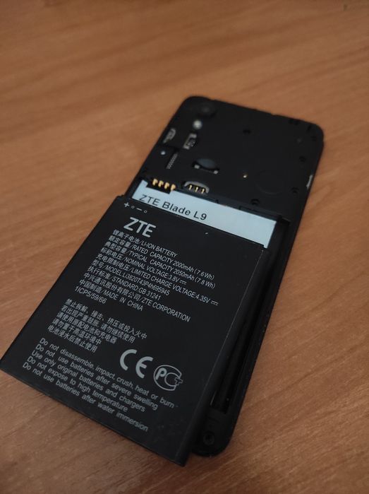 Два смартфона zte Lenovo