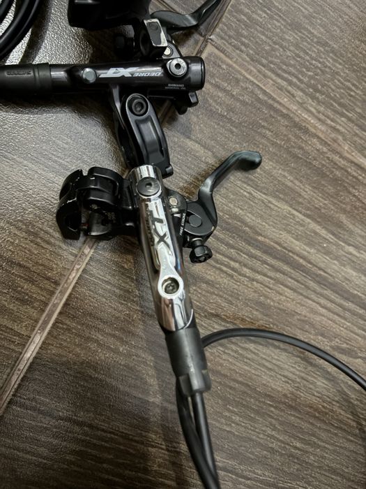 Travões Shimano Deore XT Hidráulicos – Frente M785 / Trás M8100
