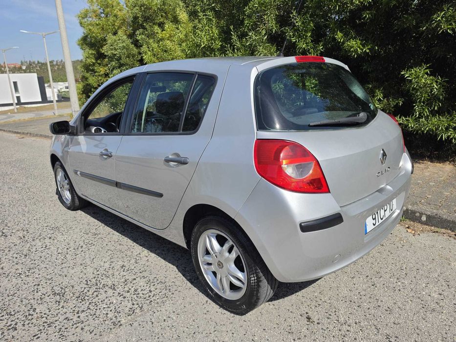 Renault Clio III 1.2 i – 2006