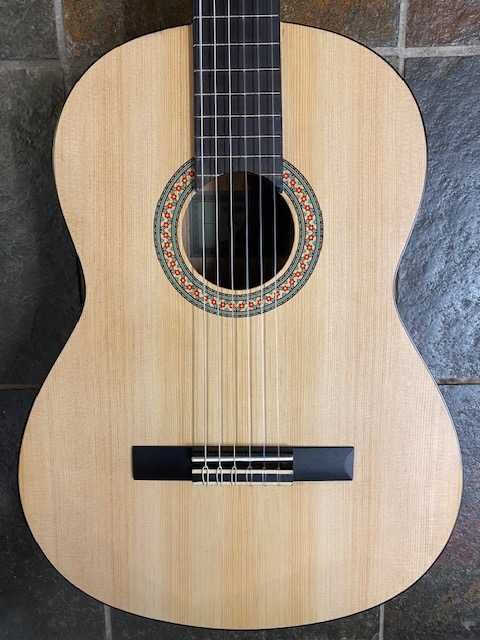 Yamaha C30MII Classical