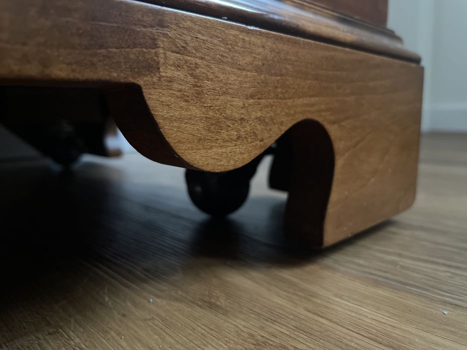 Móvel sala TV hi-fi cerejeira com rodas