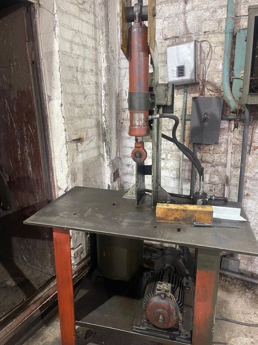 Пресс гидравлический