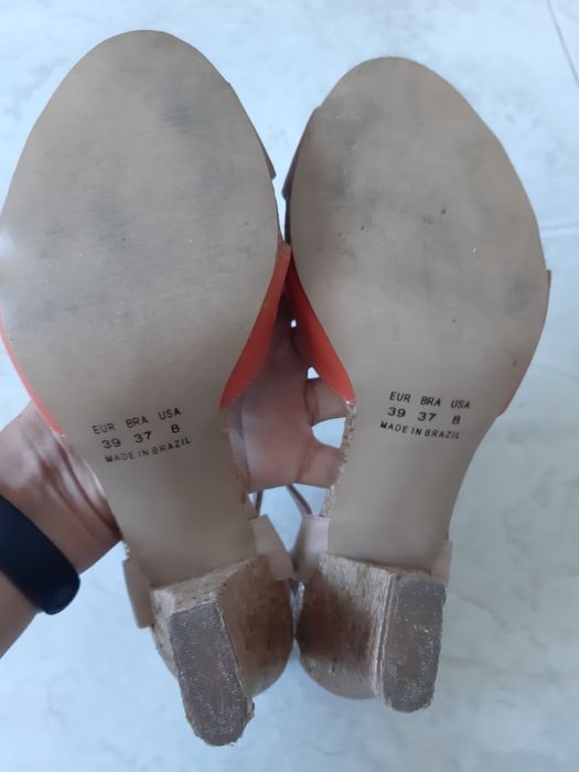 Sandálias salto alto