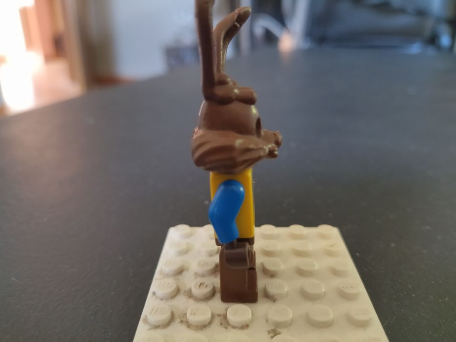 LEGO nestle królik