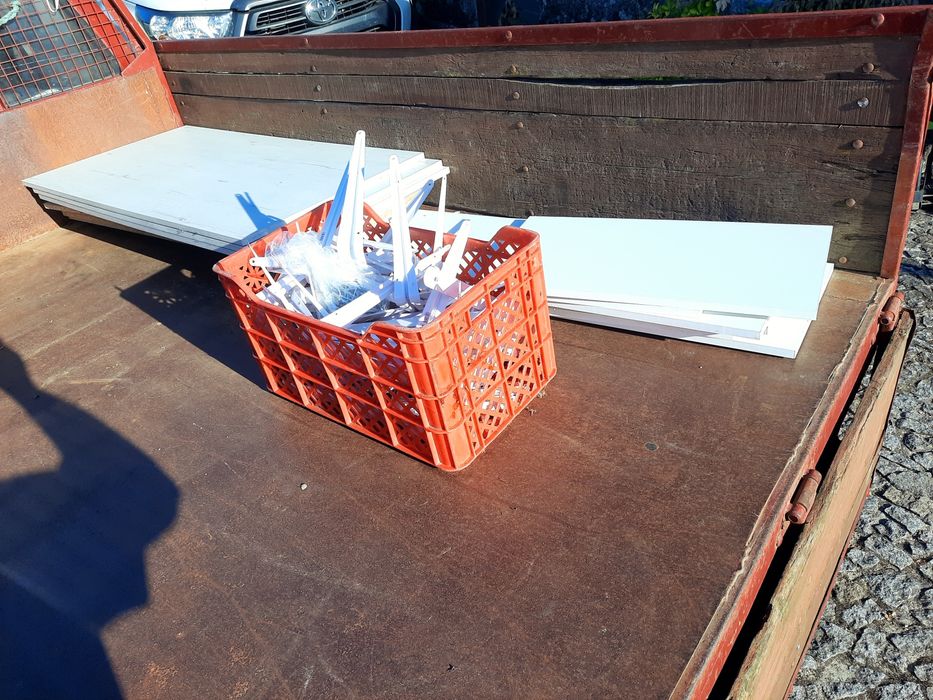 Prateleiras seminovas