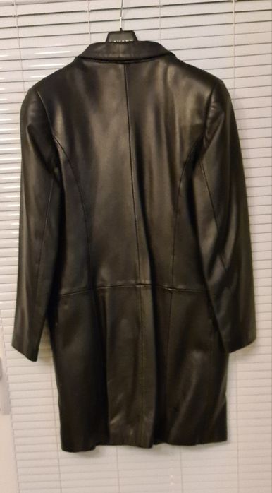 Krotki prosty płaszcz (kurtka) z miękkiej skóry rozm. S